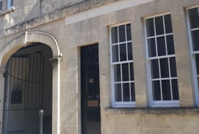 Office to let in Queen Street, Bath