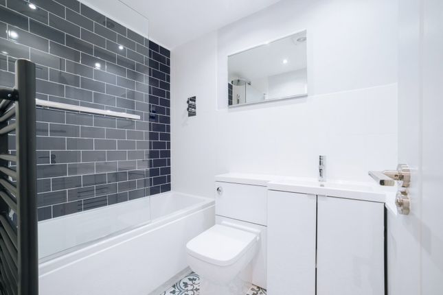 31, East Surrey Grove, London photo 4