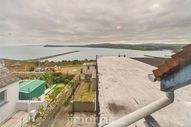86 Harbour Village, Goodwick photo 3