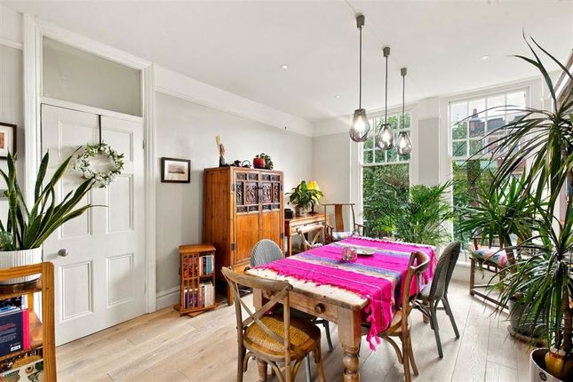 Riverview Gardens, London photo 4