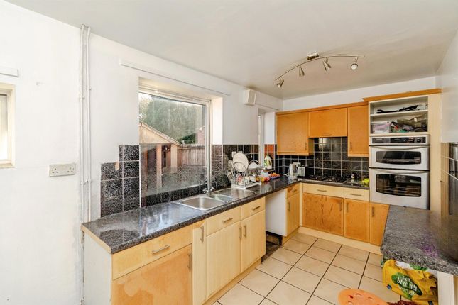 20, Lansbury Avenue, Wednesbury photo 4