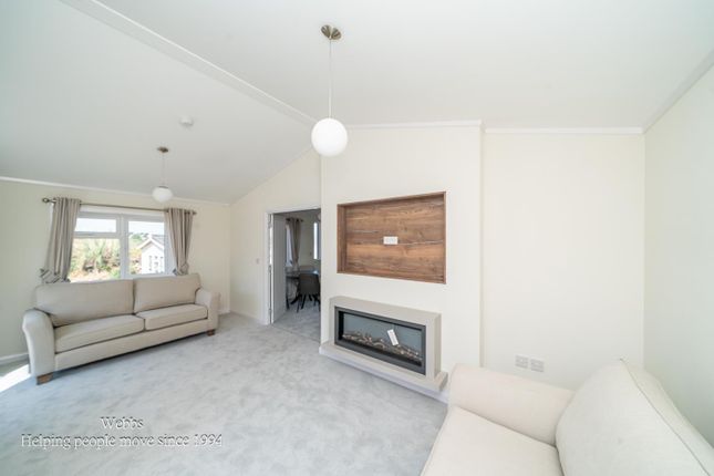 7 Sandfield Mobile Home Park, Lichfield Road, Walsall photo 3