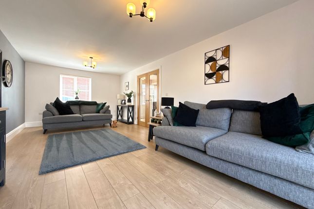 15 Rhodfa'r Afon, Aberdare photo 3