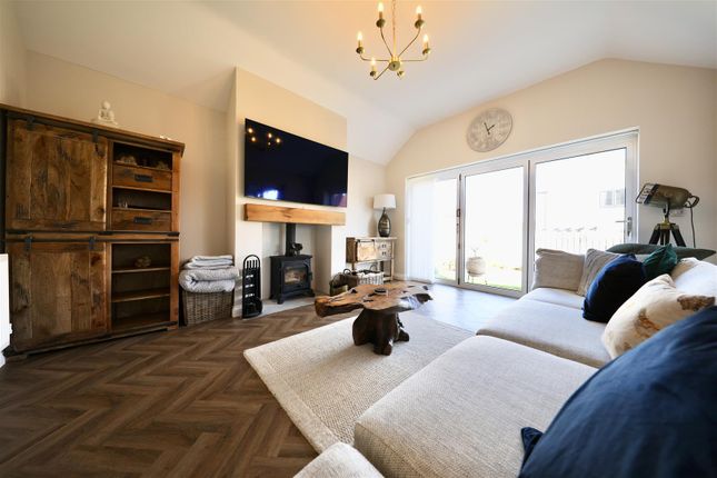 23, Warren Drive, Beverley photo 2