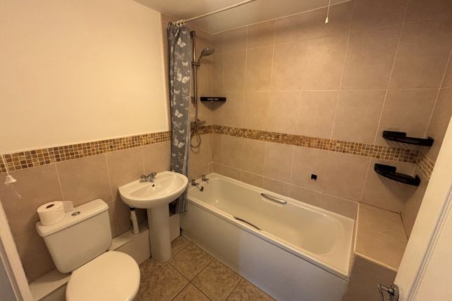 Flat 3, Willenhall photo 5