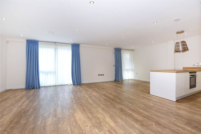 3 Almansa Way,, Lymington, Hampshire photo 4