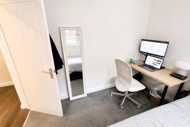 9, Ramar House, Whitechapel photo 2