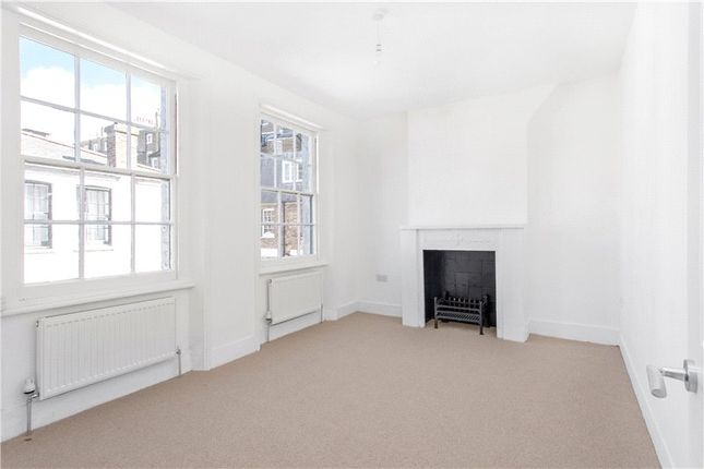 Thumbnail Maisonette to rent in Cromwell Mews, South Kensington, London