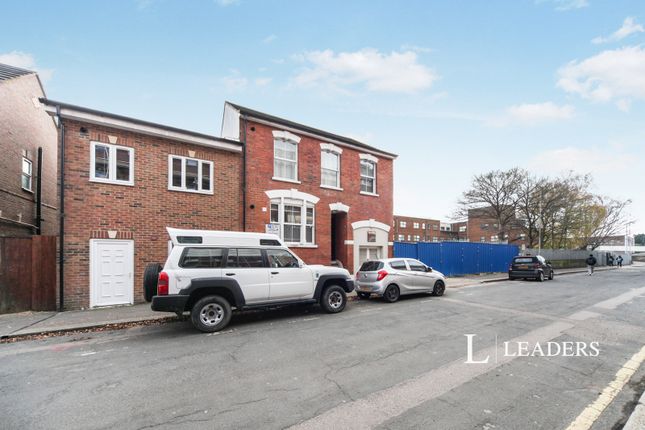Flat 3 Hamilton Court, 45-47, Collingdon Street, Bedfordshire photo 4