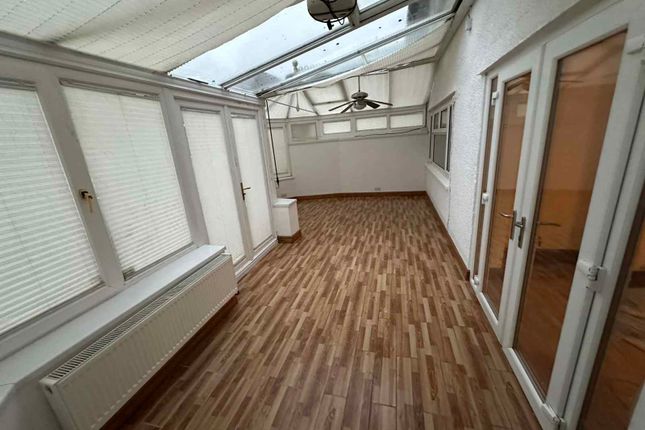 5, Darby Crescent, Ebbw Vale photo 5