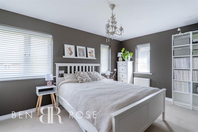 27, Clydesdale Drive, Chorley photo 2