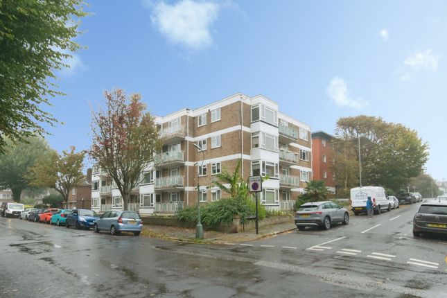 2-bed flat on Salisbury Road, East Sussex, £135,000