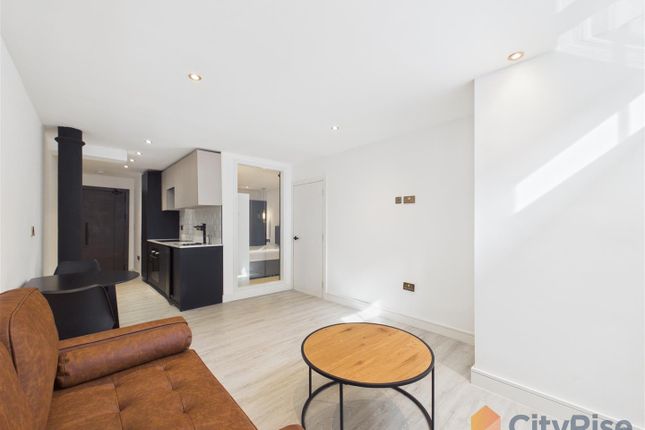 Apartment 7, The Pointe, Burrell Street, Wakefield photo 2