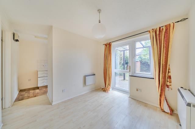 73, Balliol Drive, Didcot photo 3