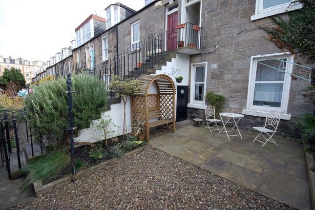 Thumbnail Terraced house to rent in Lady Menzies Place, Edinburgh