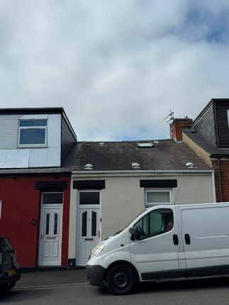 2-bed house on 11, DARWIN STREET, MONKWEARMOUTH, £725/mo