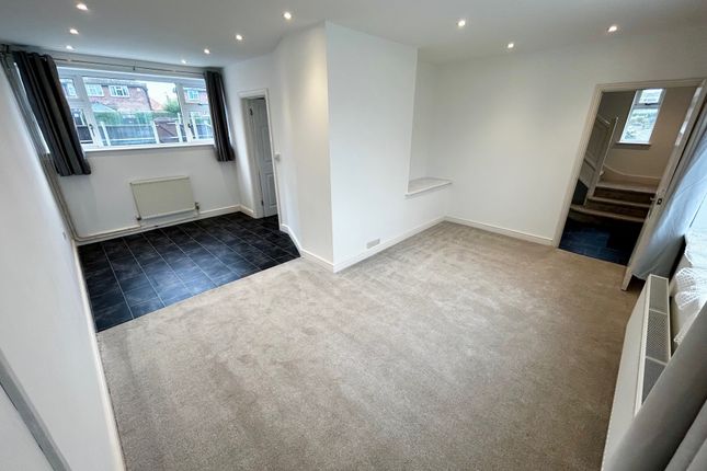 95, Queens Crescent, Great Yarmouth photo 2