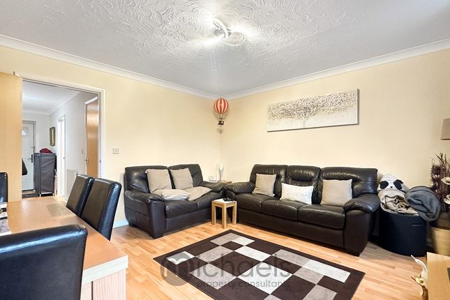 End terrace house for sale in Goring Road, Colchester