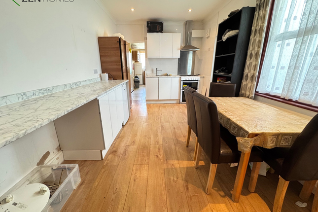 23 Dongola Road (Room 3), London photo 3