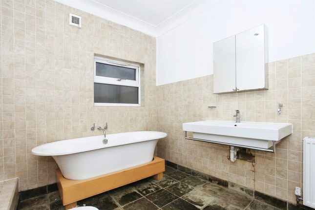 Flat for sale in Monument Street, Peterborough