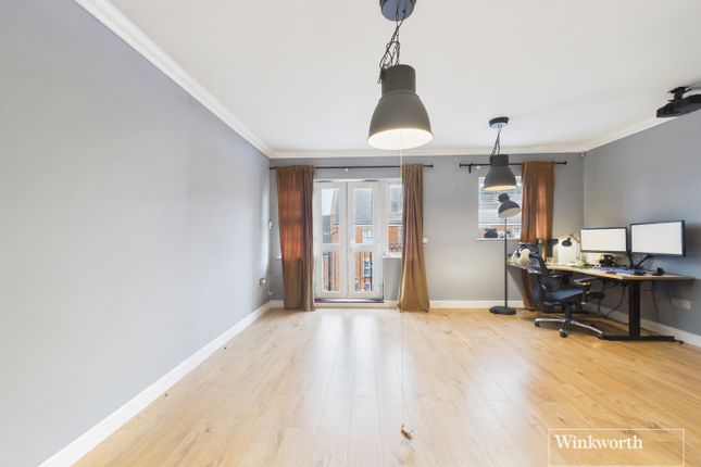 117, Rose Bates Drive, London photo 2
