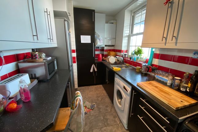 Knightland Road, London photo 2