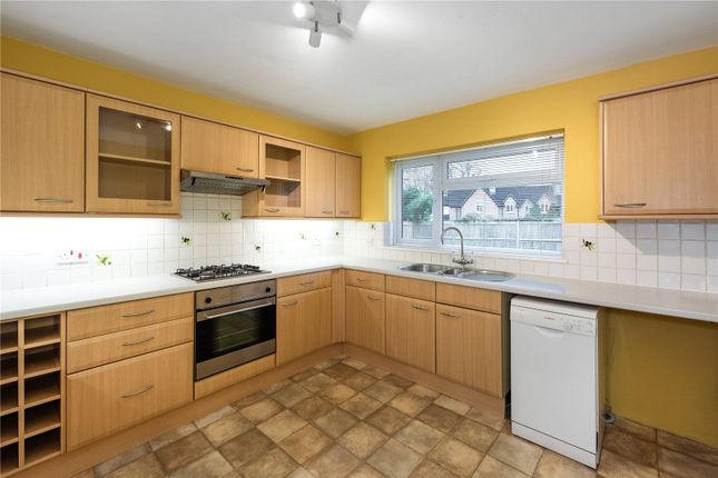 1, Garth Court, Lingfield photo 4