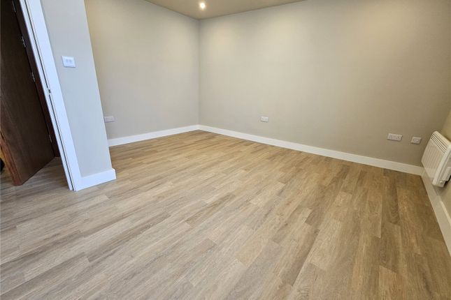 Flat 3, 77-81, North End, Croydon photo 2