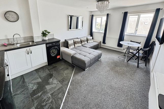 77,Flat 2, John Street, Porthcawl photo 3