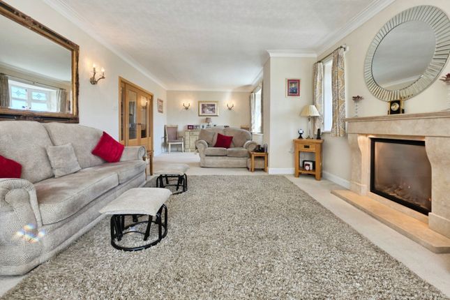 8, Roundwood Road, Baildon photo 4