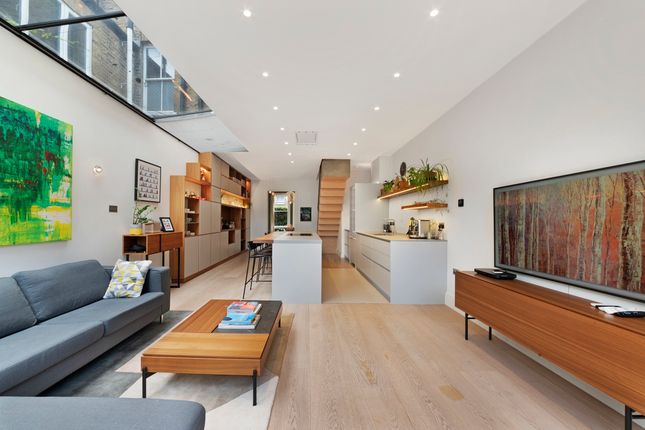63, Rectory Grove, London photo 2
