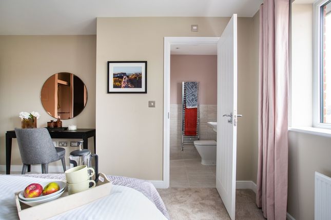 Main Bedroom Complete With En-Suite