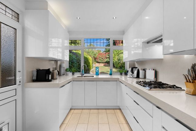 39, Purley Oaks Road, South Croydon, CR2 photo 2