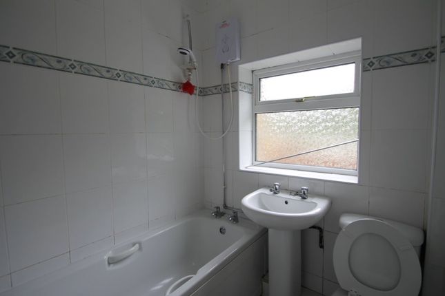 203, Greaves Lane, Sheffield photo 4