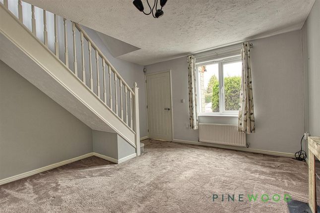 1 Blackberry Court, Chesterfield photo 2