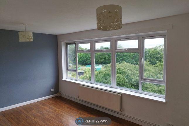 Hornbeam House, Hornbeam Road, Buckhurst Hill photo 2