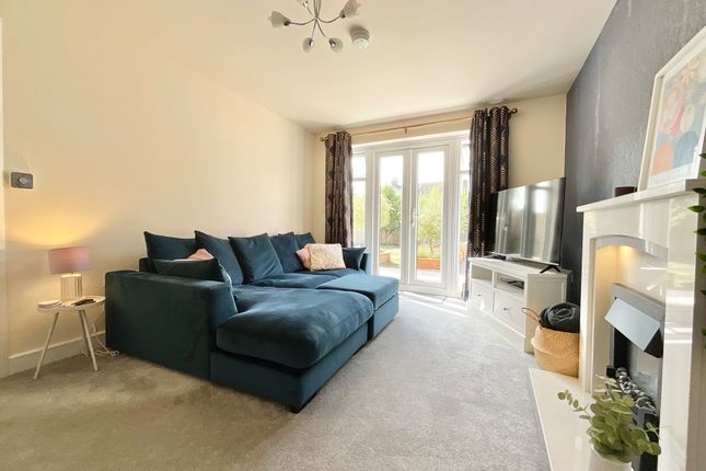 9 Thomas Palin Close, Crewe photo 2