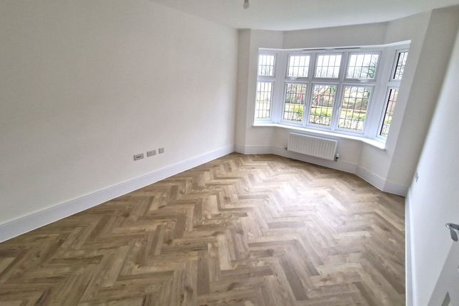 16, Blackmore Drive, Exeter photo 2
