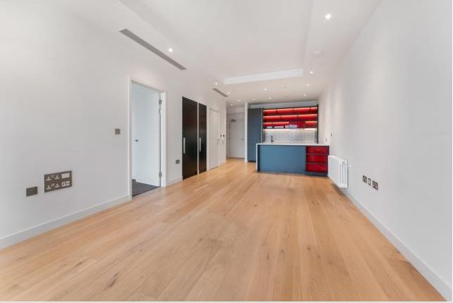 Flat 1904 Bridgewater House 96, Lookout Lane, London photo 2
