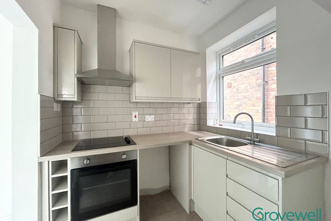 14 Moorfield Avenue, Manchester photo 5