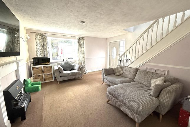 9, Lanehead Walk, Rugeley photo 2