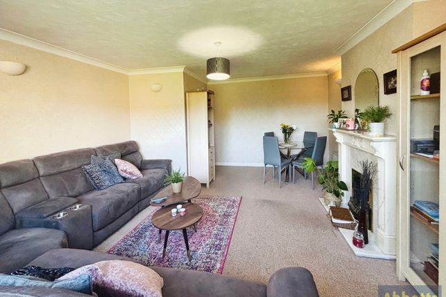 12, Leigh-on-Sea photo 2