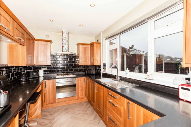 14 Norbriggs Road, Chesterfield photo 3