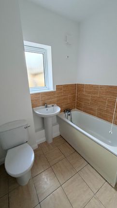 13 Henley Place, London Road, Teynham photo 5