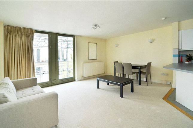 Flat for sale in Kensington Gardens Square, Bayswater