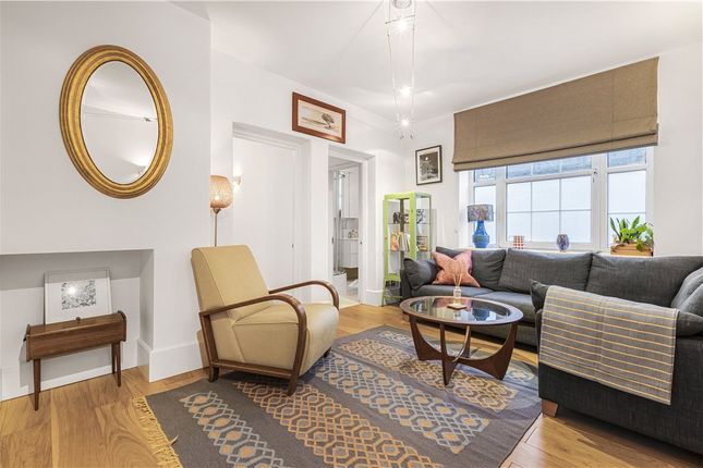 Flat for sale in Cambridge Heath Road, London