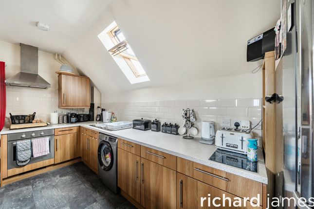 23F, Dyson Road, Swindon photo 4