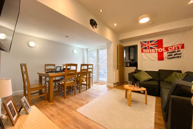 6-bed terraced on 26, Rhymney Terrace, Cardiff, £3,240/mo