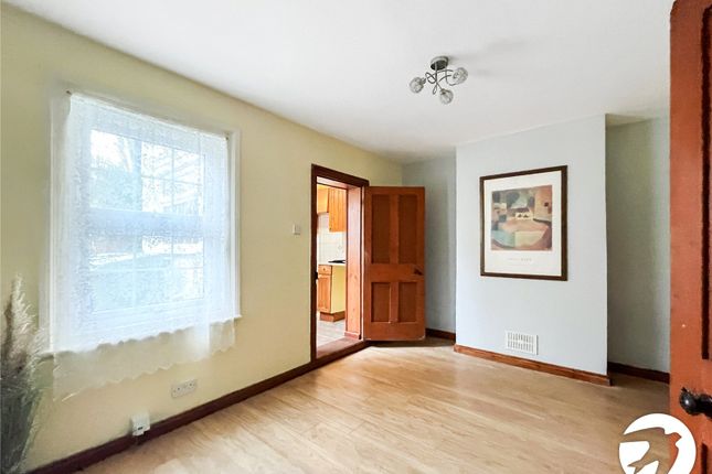 16, Cellar Hill, Sittingbourne photo 4