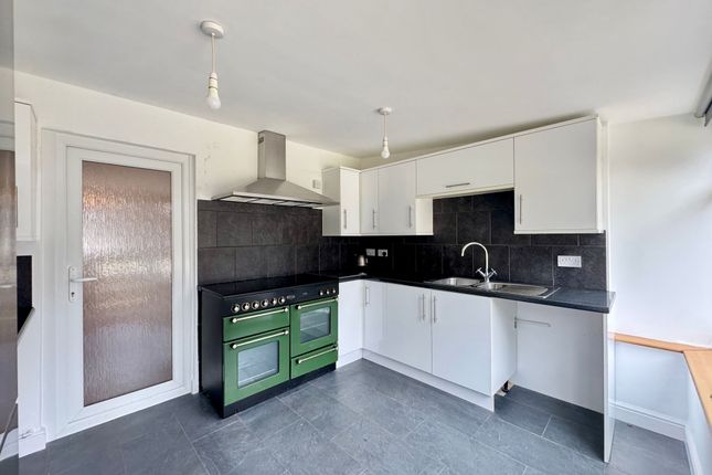 24 Hiskins, Wantage photo 4